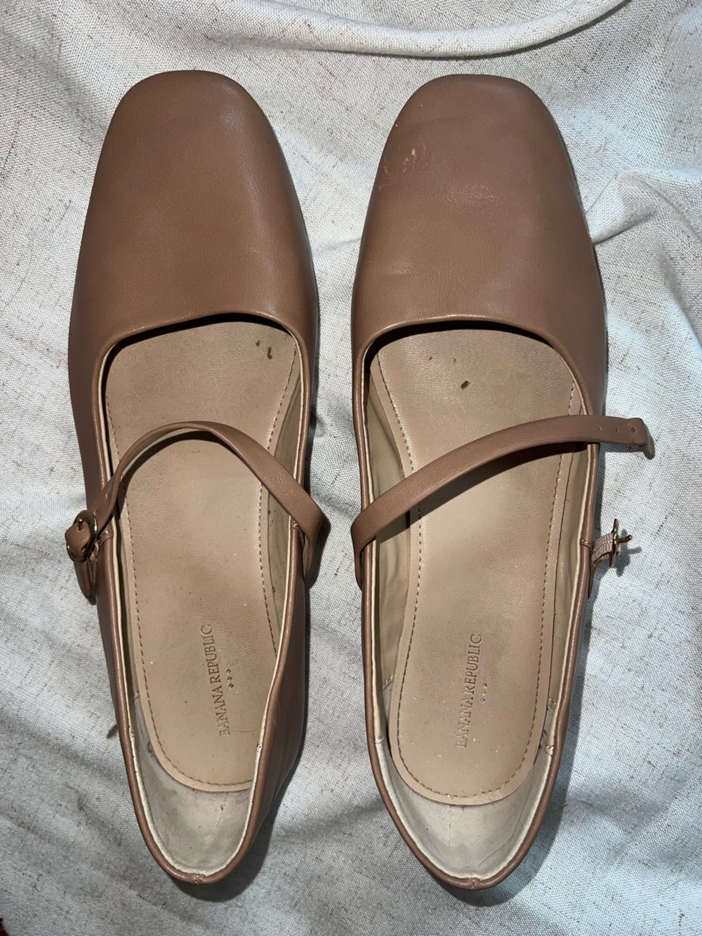 Banana Republic flats